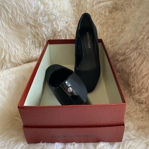 2/$20 - GUC - black Donald J Pliner heels with box